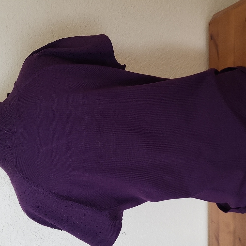 Cable & Gauge Purple Cut-Out Top with Black Stone Embellishment - Picture 3 of 5
